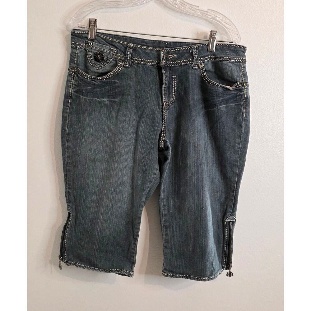 Dereon Jean Short Pedal Pushers Fleur de lis Embellishment Zipper Pulls 13-14